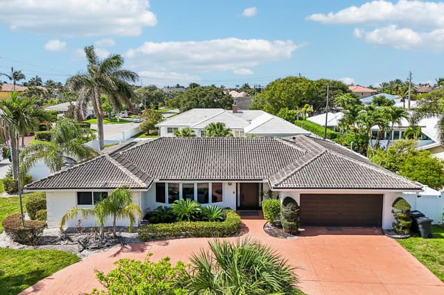 2940 NE 39th Court, Venetian Isles 2nd, Lighthouse Point, FL