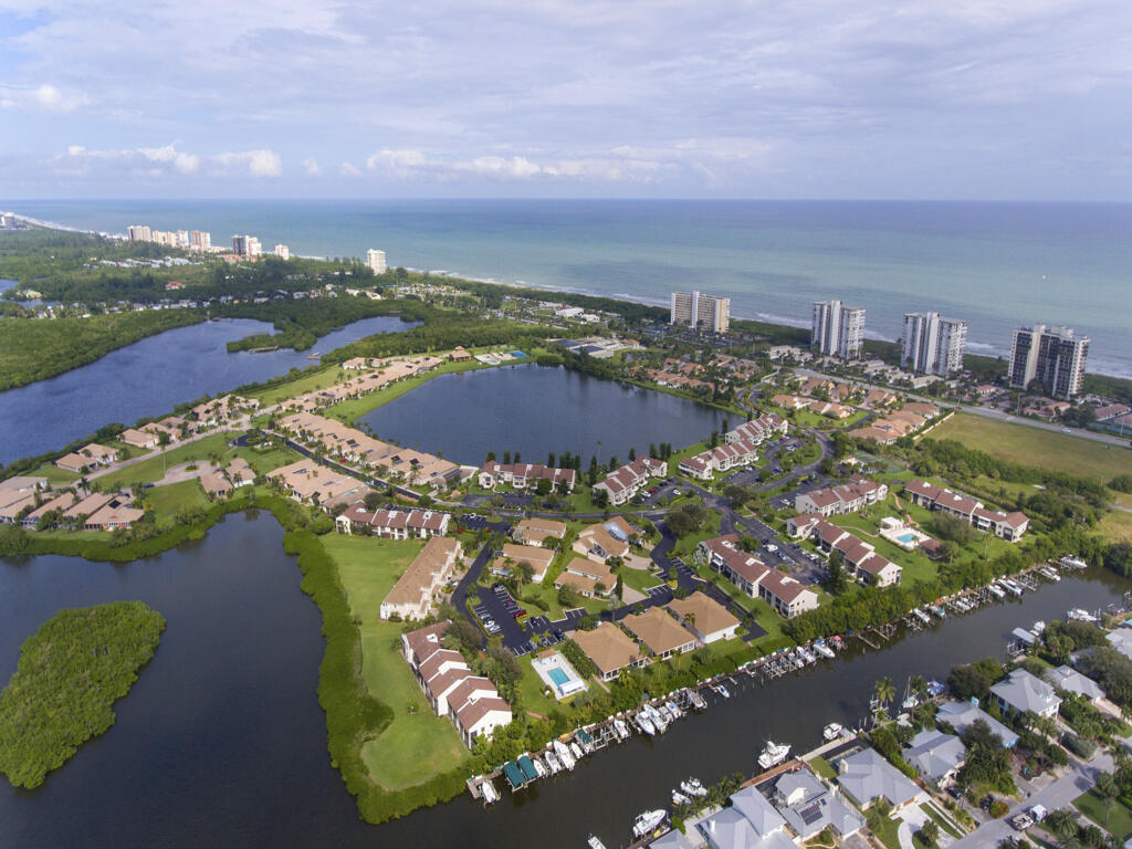 3206 S Lakeview Circle 1105, Fort Pierce, FL 34949, Fort Pierce