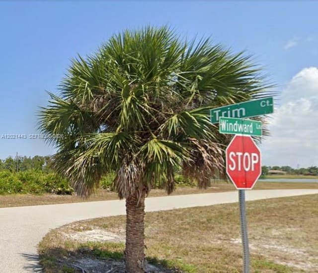 12 Trim, FL 33946