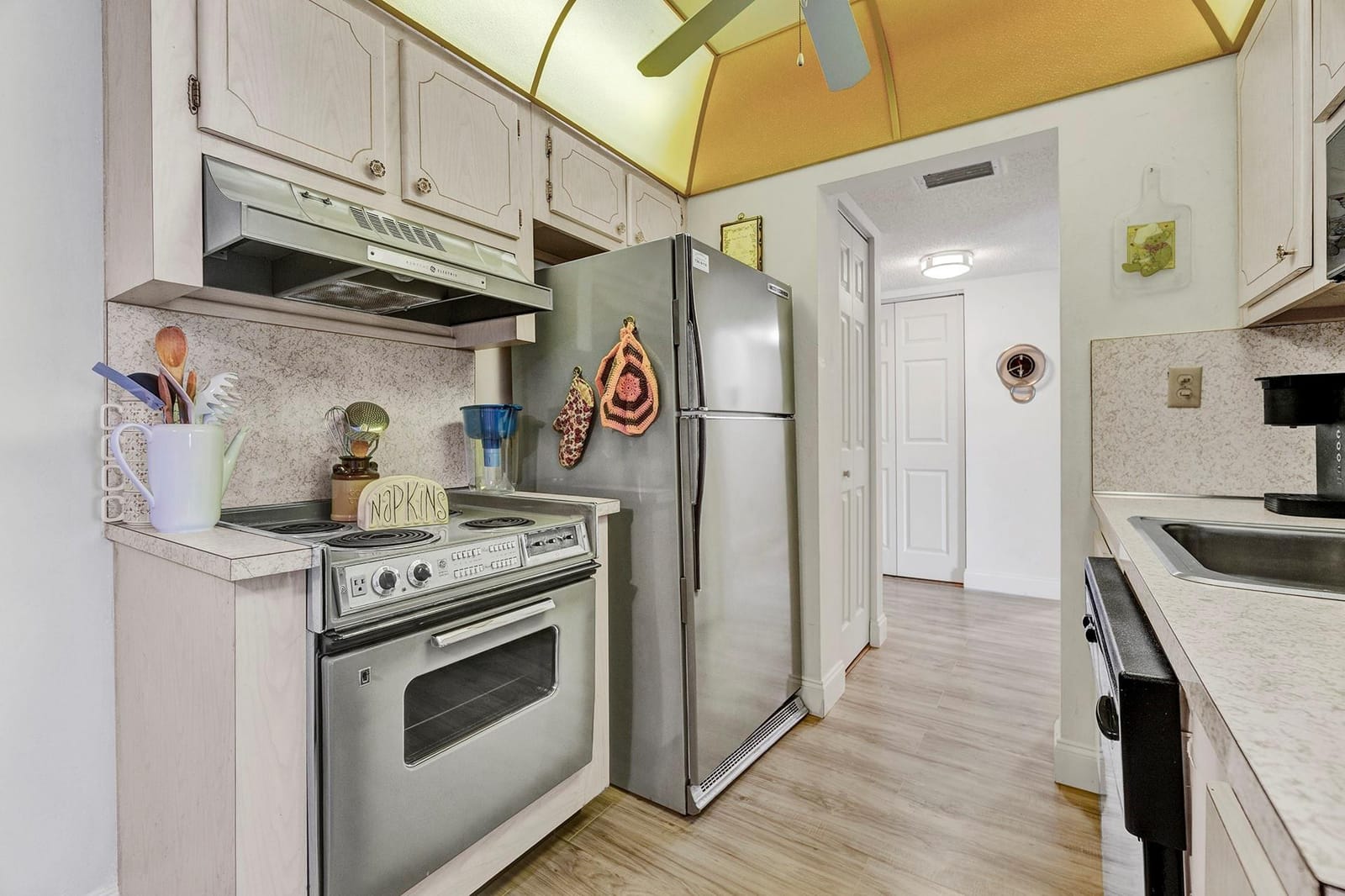 5190 E Sabal Palm Boulevard 304 — photo 6