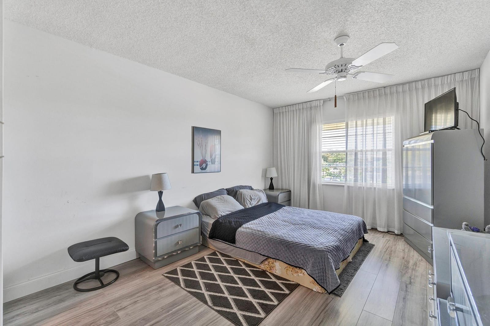 5190 E Sabal Palm Boulevard 304 — photo 9