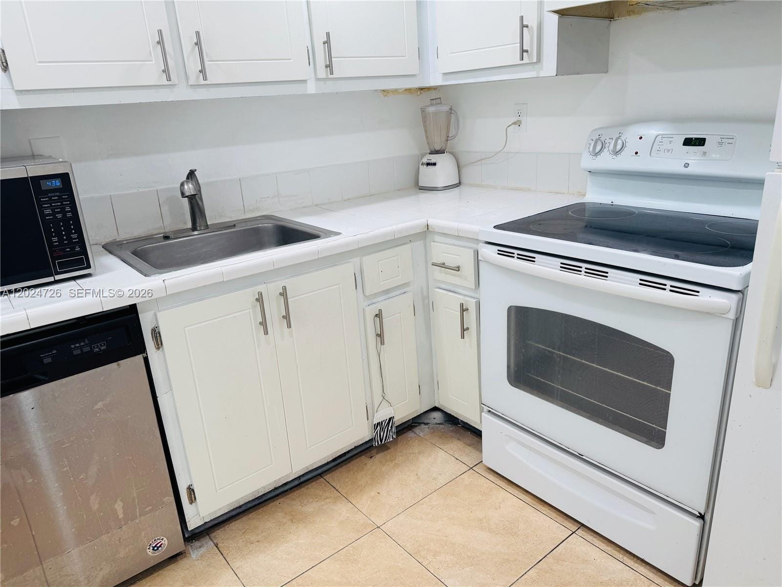 486 NW 165th St Road B-201, Miami, FL 33169 photo 16