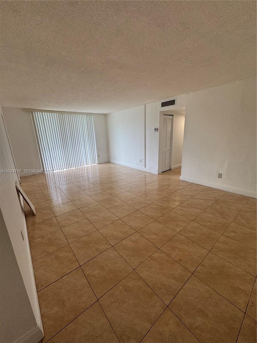 486 NW 165th St Road B-201, Miami, FL 33169 photo 28