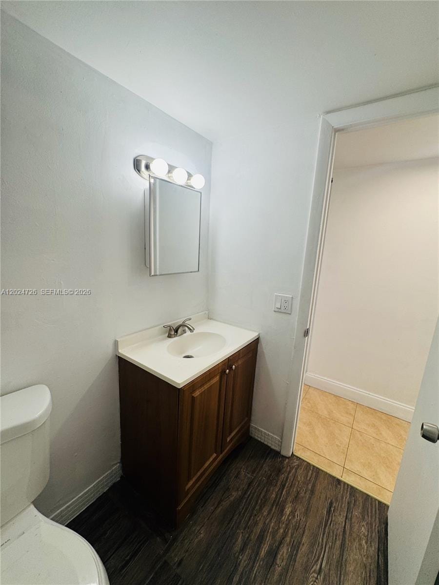 486 NW 165th St Road B-201, Miami, FL 33169 photo 5