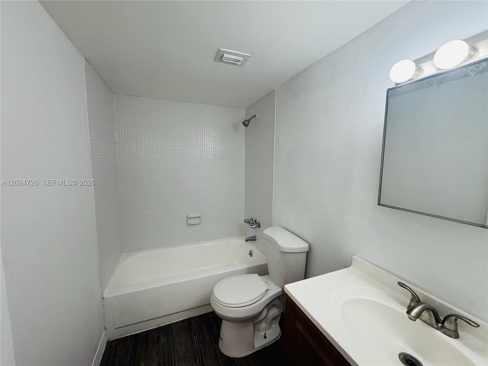 486 NW 165th St Road B-201, Miami, FL 33169 photo 6