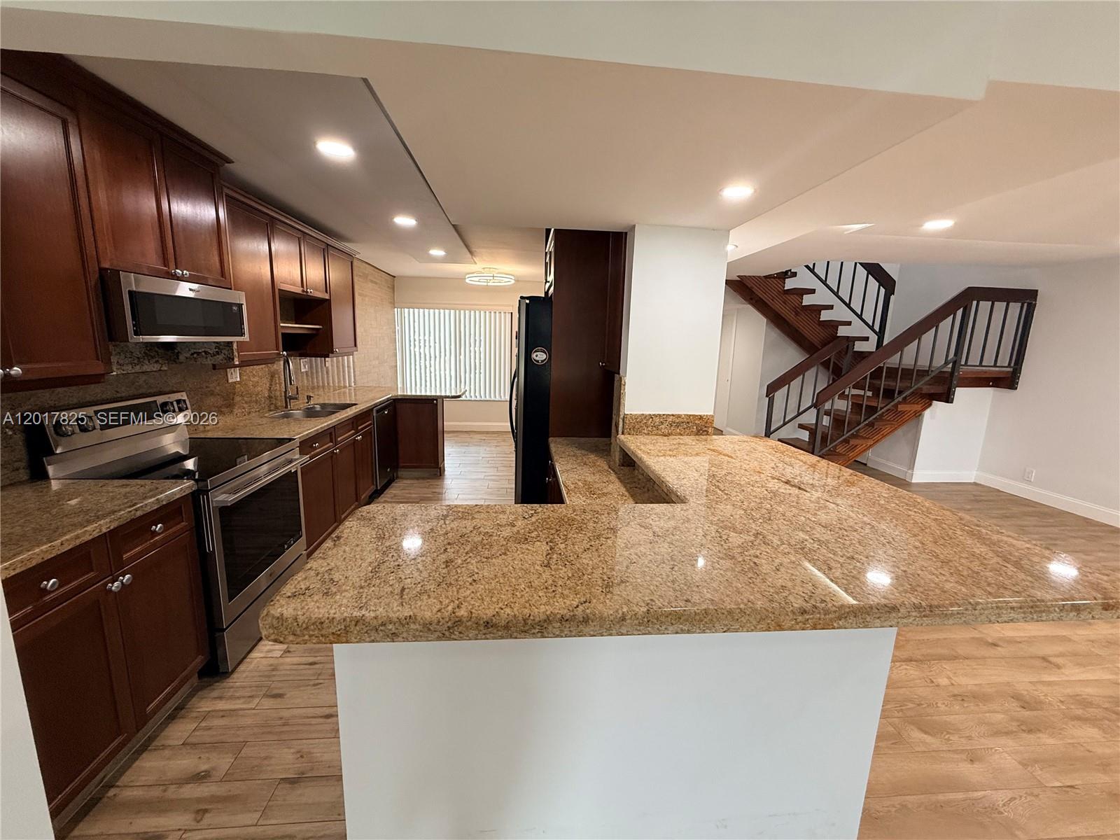 9717 N New River Canal Road 406 — photo 12