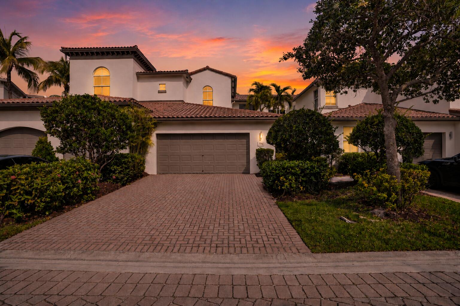 824 Spinnaker Drive E, Hollywood, FL 33019, Hollywood