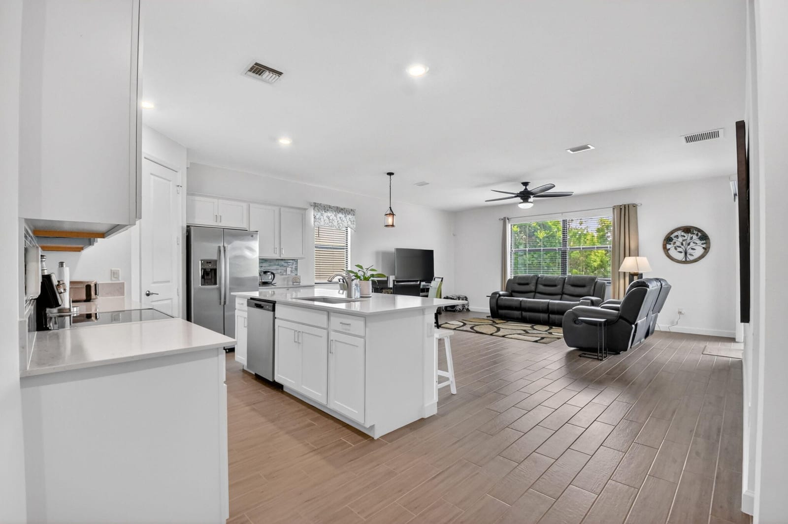 6026 Henderson Way — photo 11