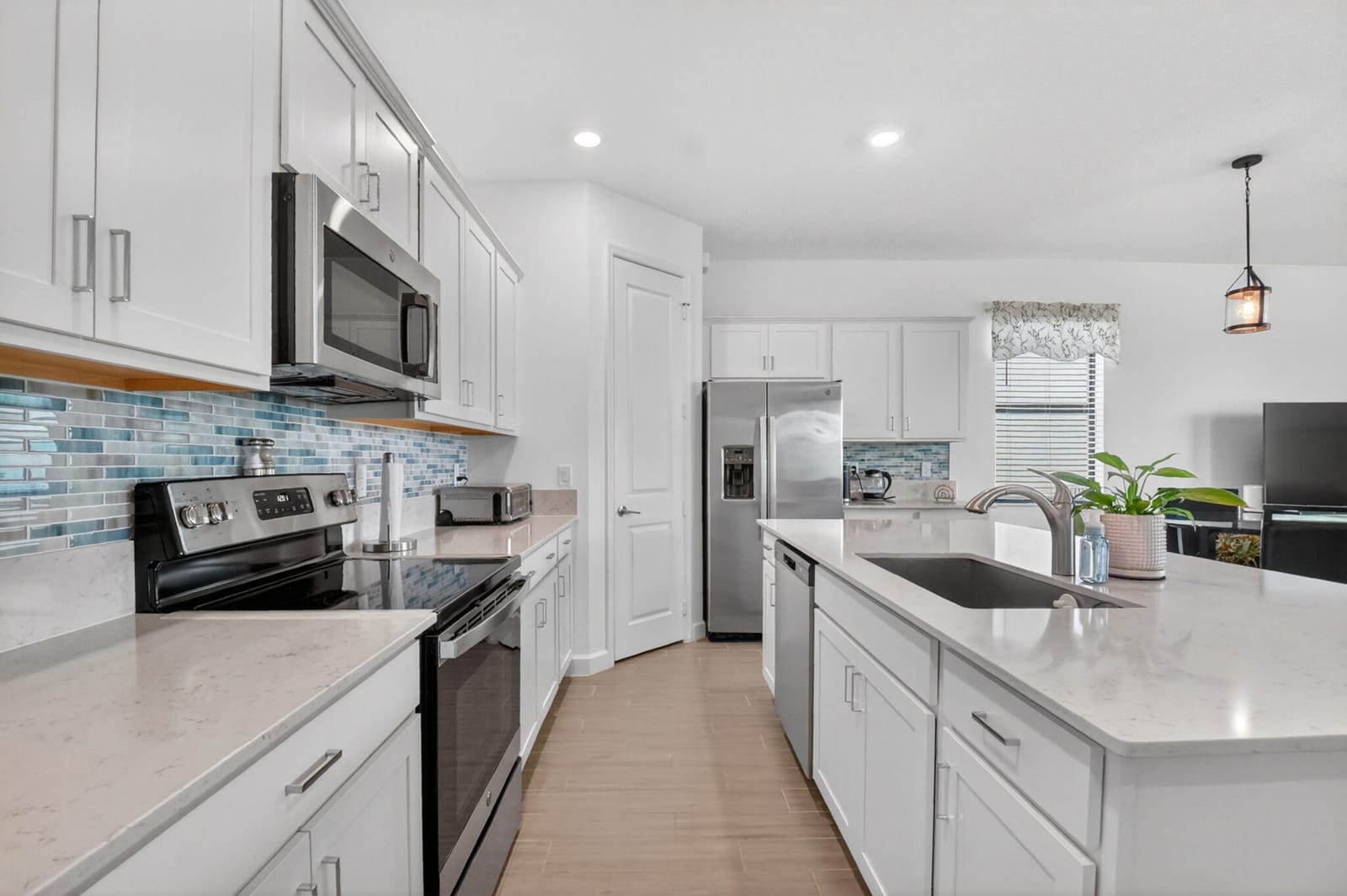 6026 Henderson Way — photo 12