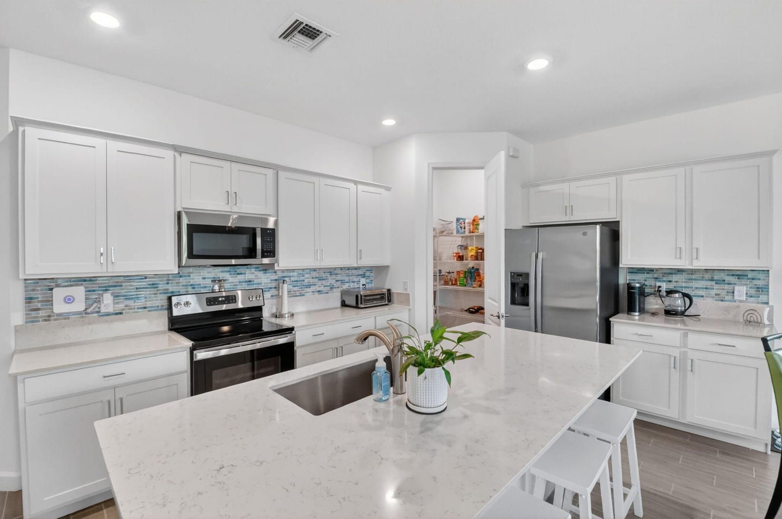 6026 Henderson Way, West Palm Beach, FL 33415 photo 13