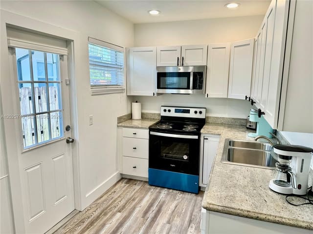 301 NE 15th Avenue 1, Fort Lauderdale, FL 33301