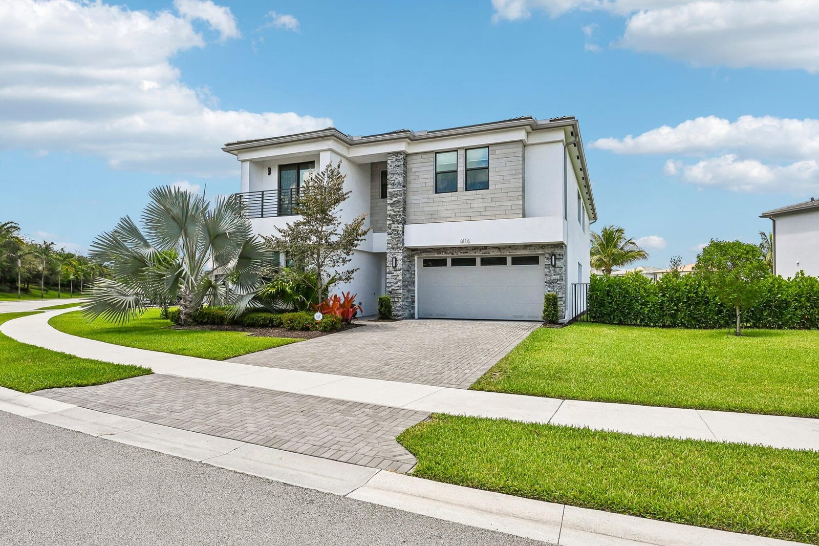 8116 Laurel Falls Drive — photo 2