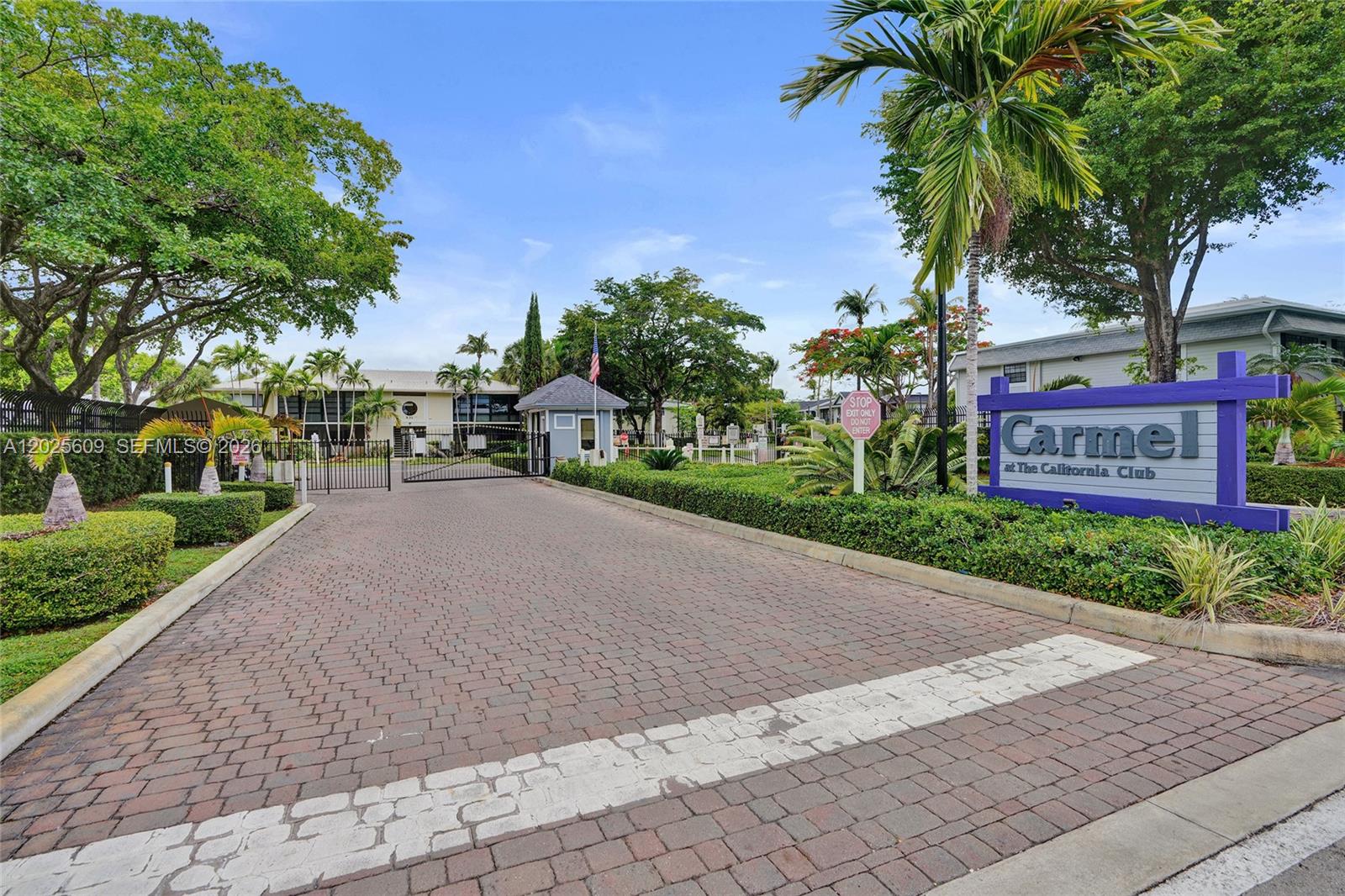 927 NE 199th Street 103, Miami, FL 33179, Miami