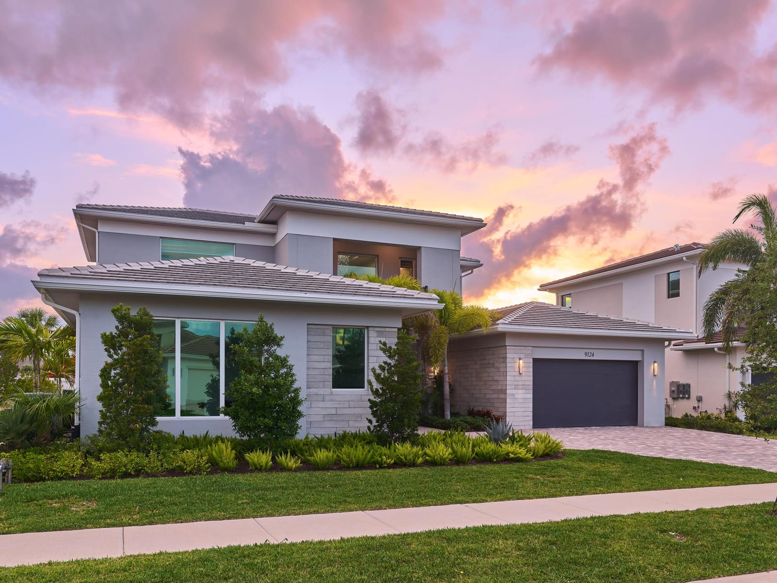 9124 Coral Isles Circle — photo 2