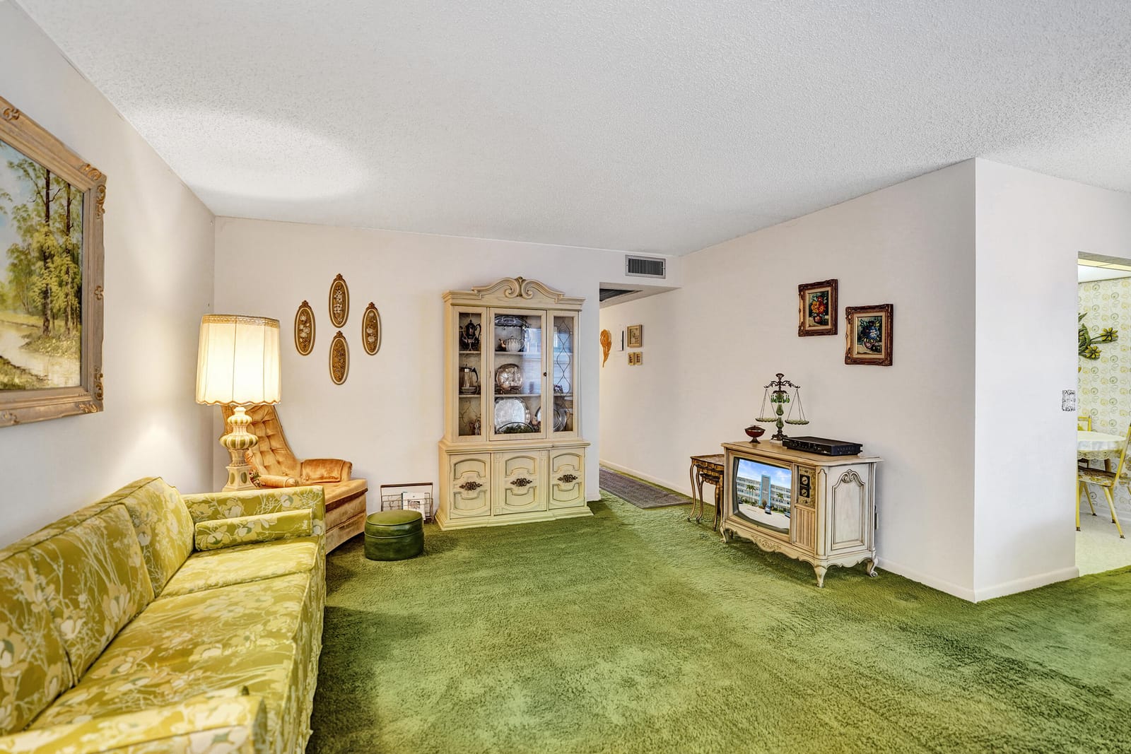 2049 Lyndhurst K 2049 — photo 7