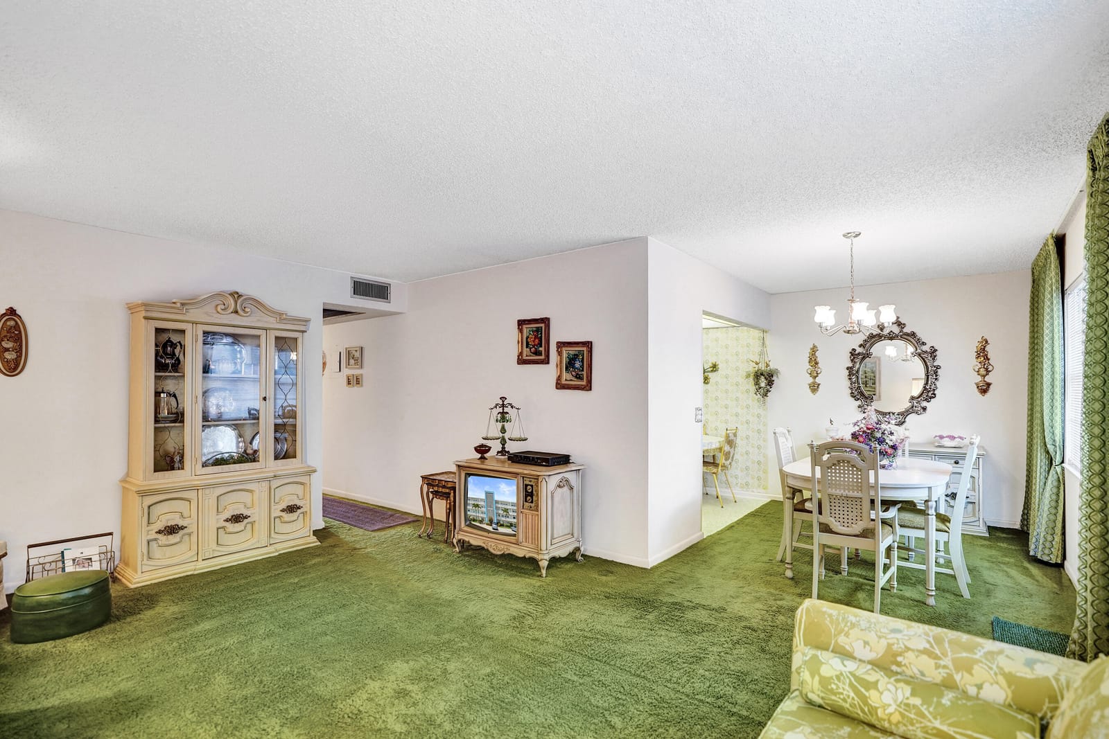 2049 Lyndhurst K 2049 — photo 8