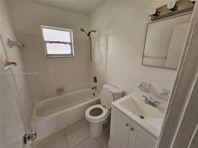 2435 NW 8th Place 2, Fort Lauderdale, FL 33311
