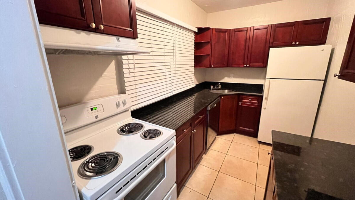 1852 Washington Street 1, Hollywood, FL 33020, Hollywood