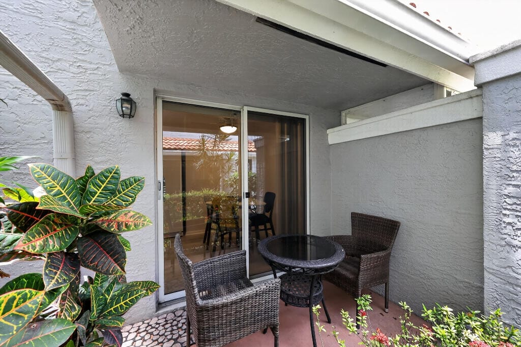7634 Majestic Palm Drive 101, Boynton Beach, FL 33437 photo 12
