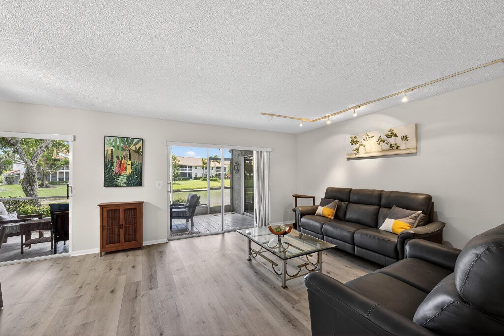 7634 Majestic Palm Drive 101, Boynton Beach, FL 33437 photo 15