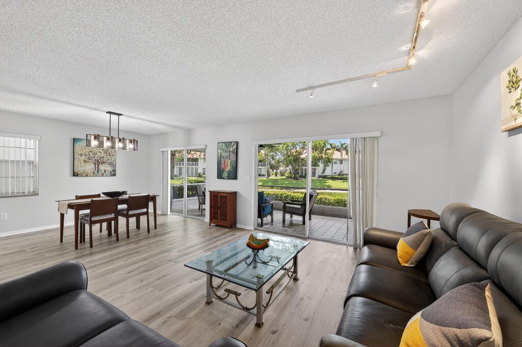 7634 Majestic Palm Drive 101, Boynton Beach, FL 33437 photo 8