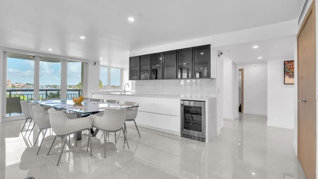901 E Camino Real 2a, Boca Raton, FL 33432