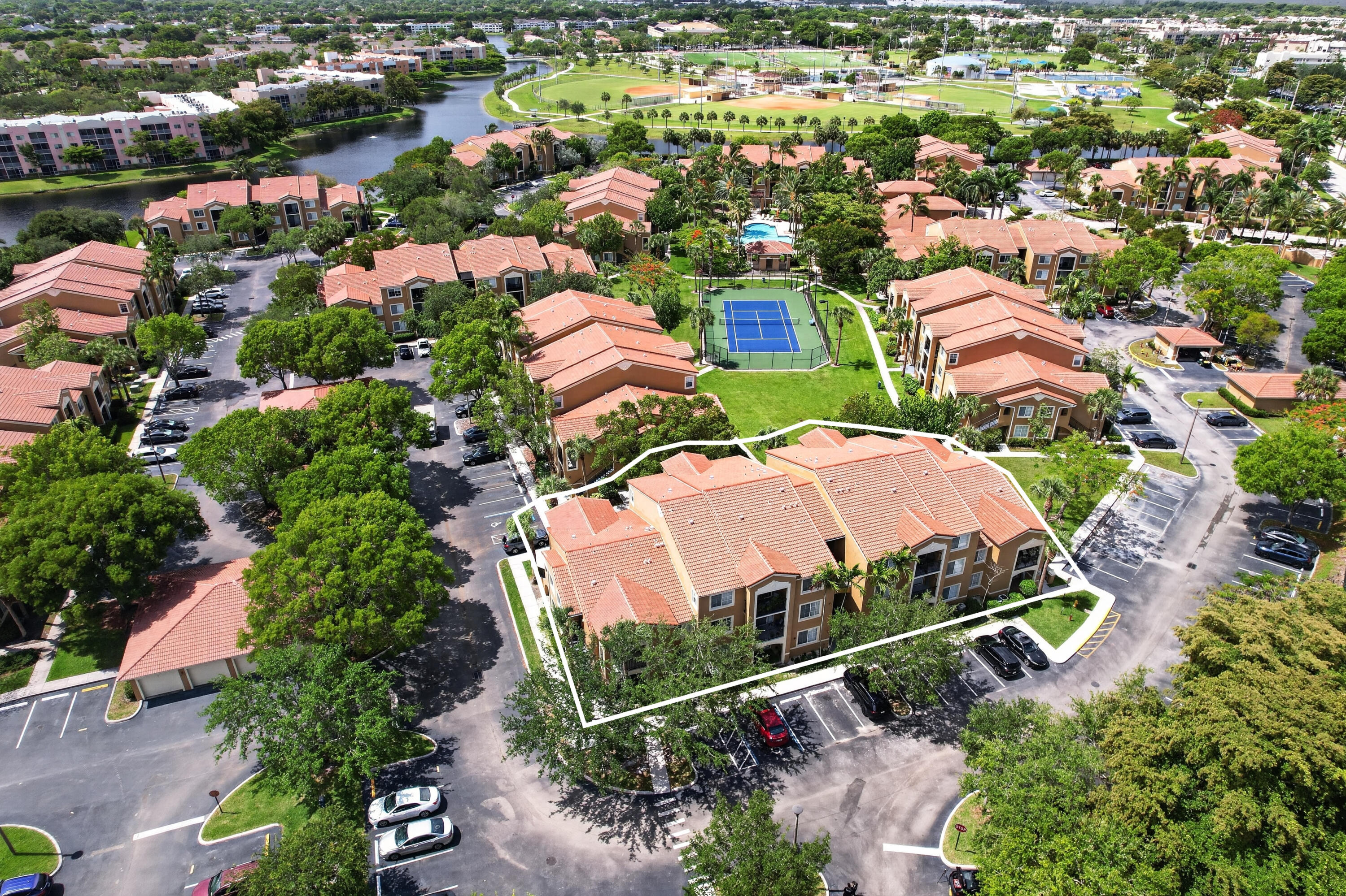 8020 N Nob Hill Road 305, Tamarac, FL 33321, Tamarac
