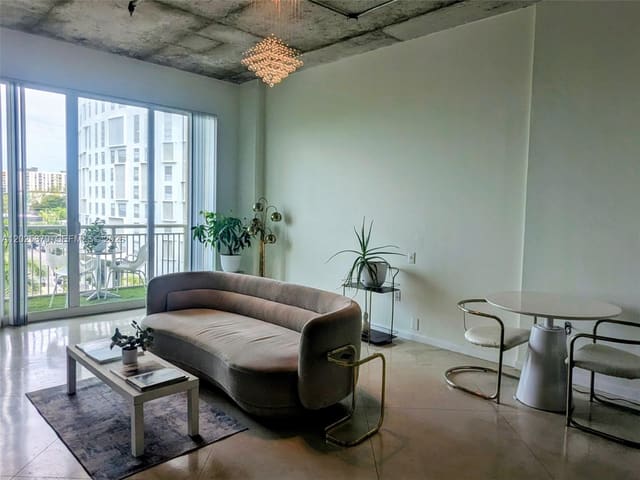 2001 Biscayne Boulevard 3506, Miami, FL 33137