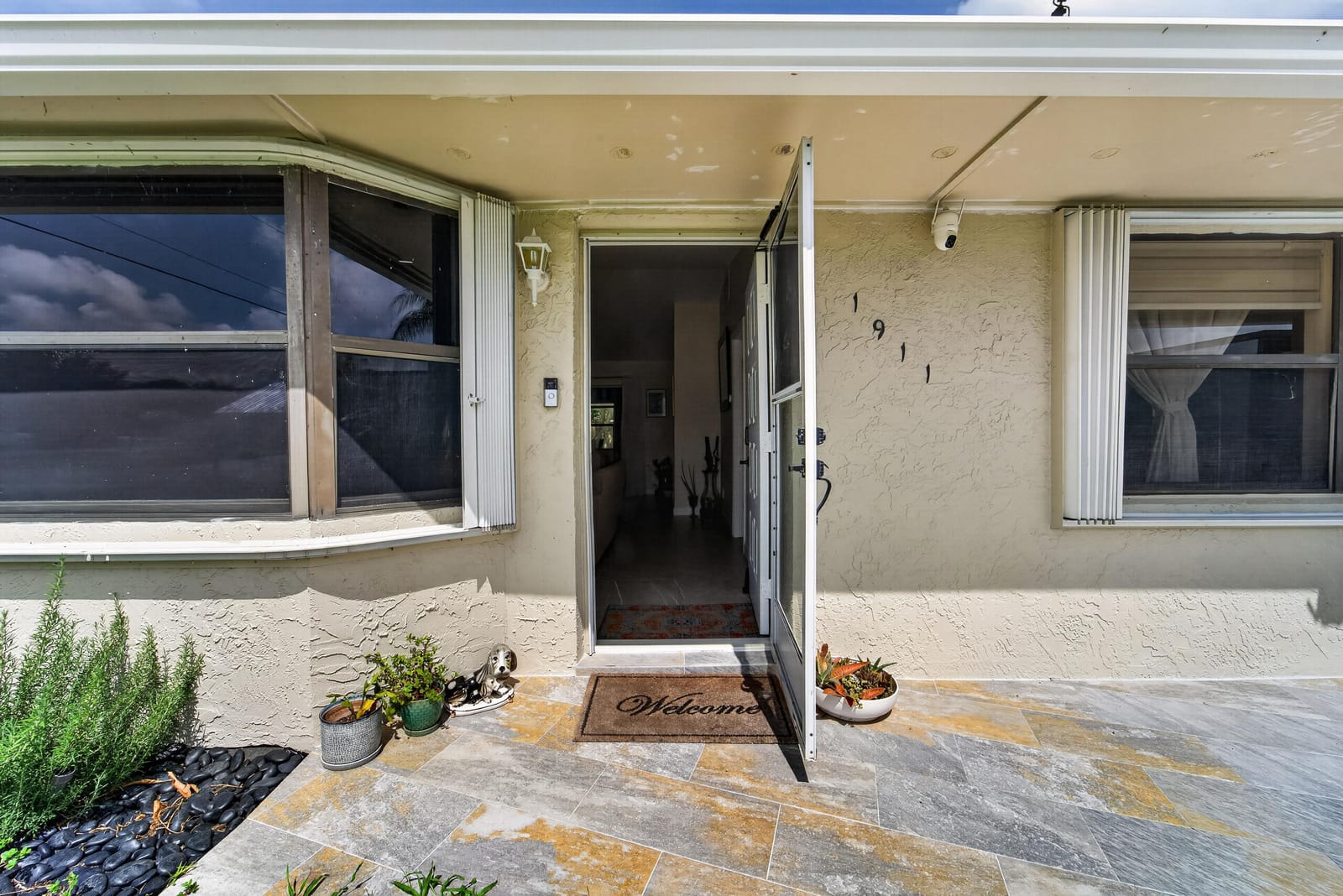 1911 SE Dock Street — photo 8