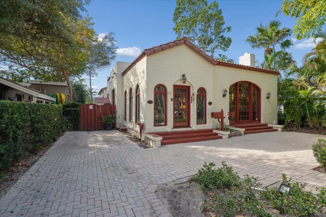 704 SE 8th Street, Rio Vista, Fort Lauderdale, FL