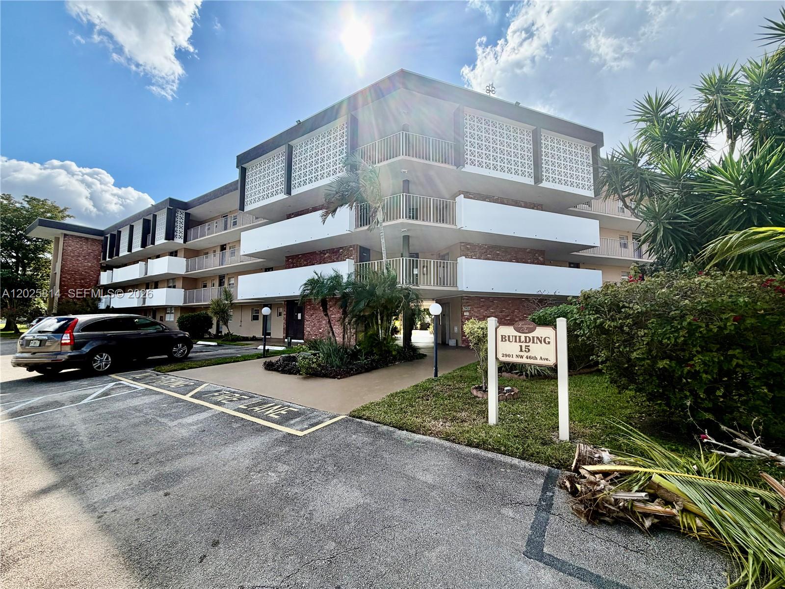 2901 NW 46th Avenue 304, Lauderdale Lakes, FL 33313, Lauderdale Lakes