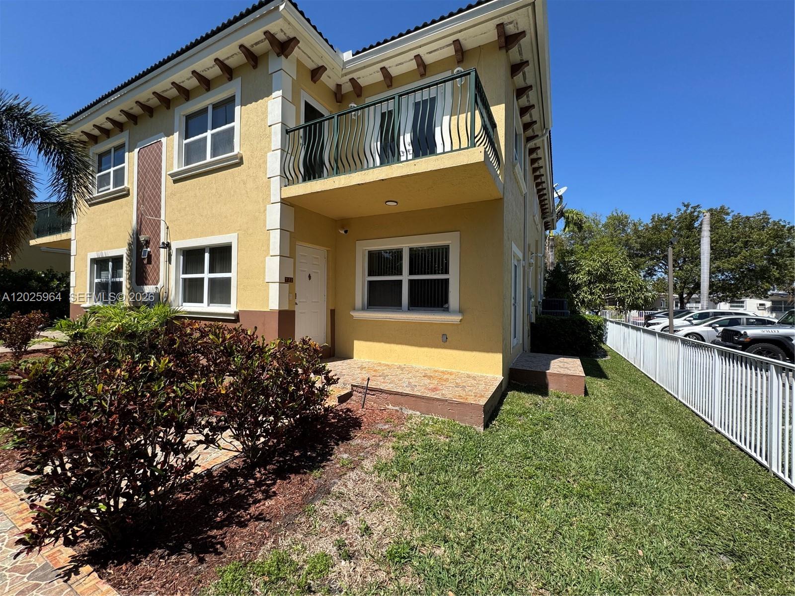718 NE 4th Court 718, Hallandale Beach, FL 33009