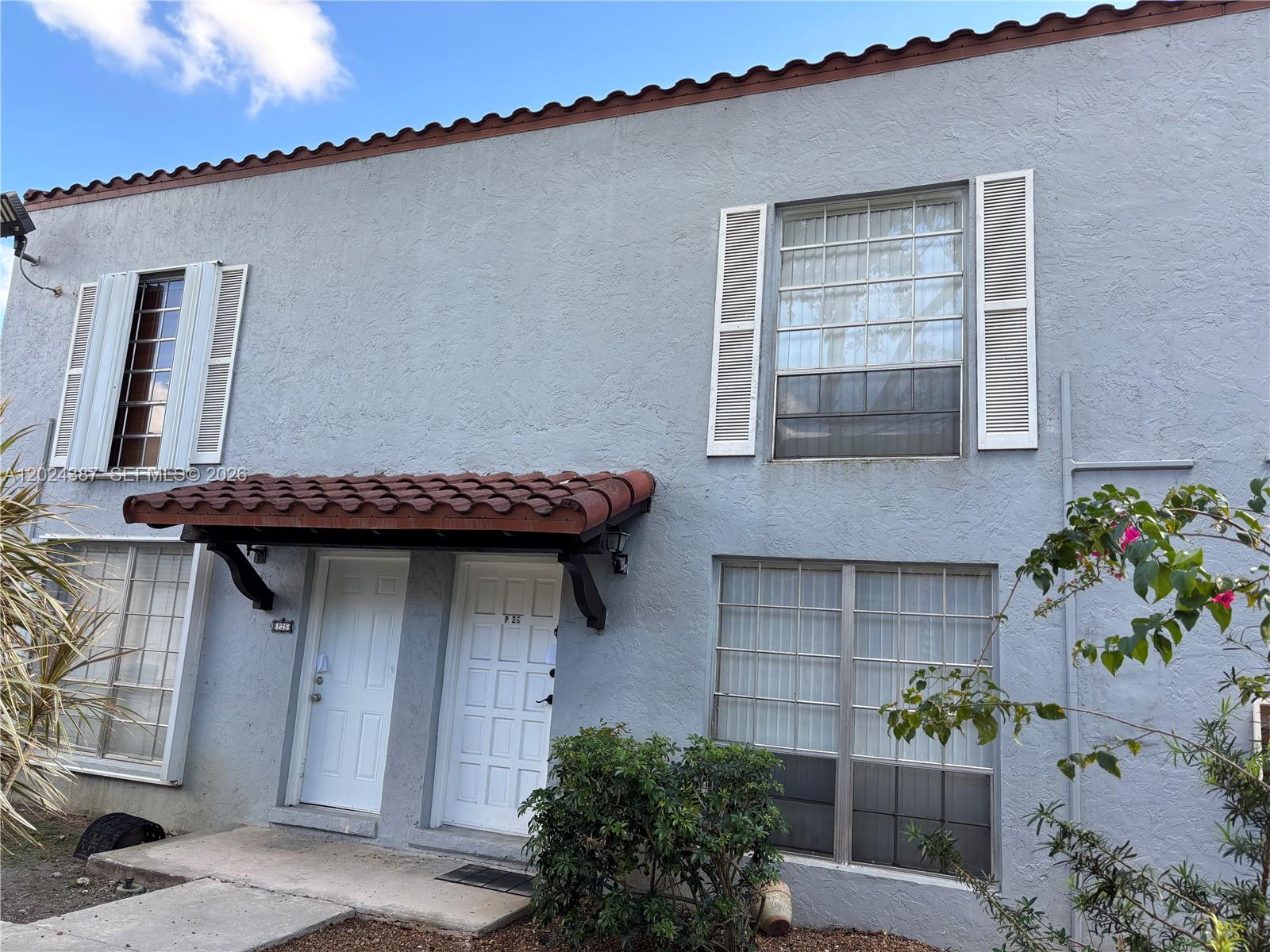 10806 N Kendall Drive P26, Miami, FL 33176