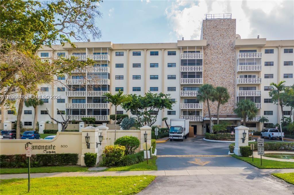 800 NE 195th Street 720, Miami, FL 33179, Miami