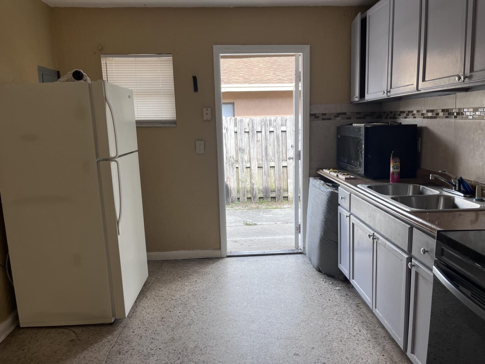 633 W 9th Street B, Riviera Beach, FL 33404 photo 5