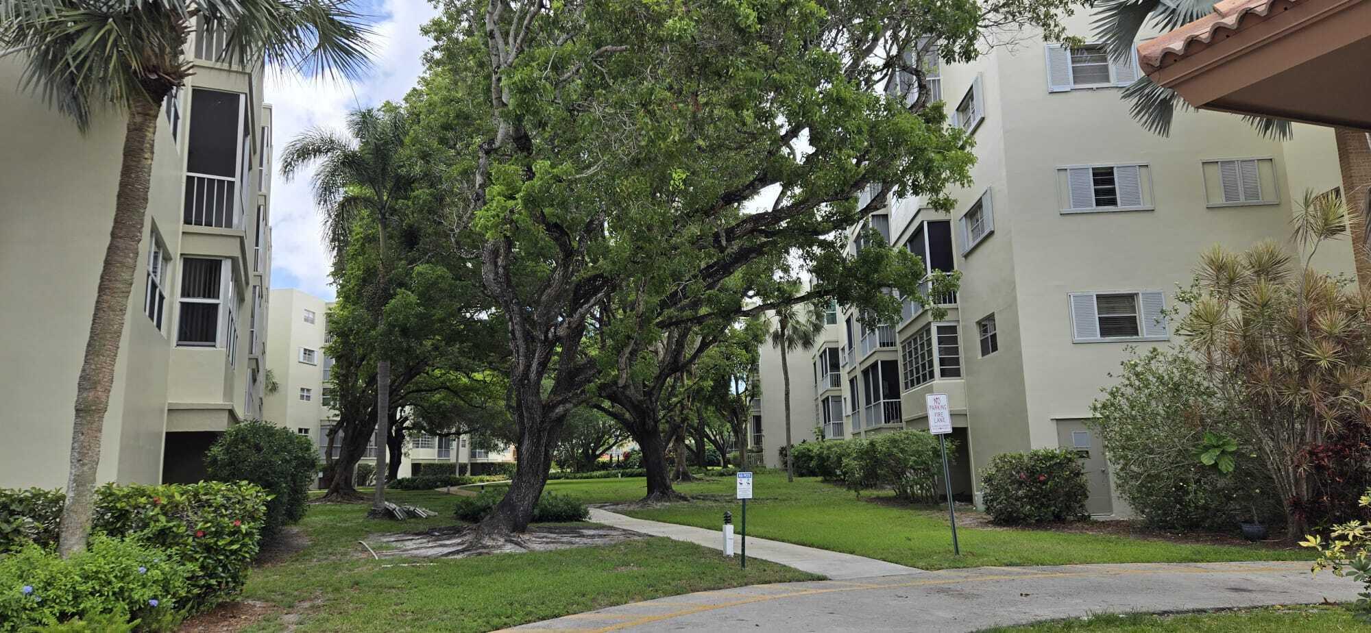 6731 Cypress Road 308, Plantation, FL 33317, Plantation