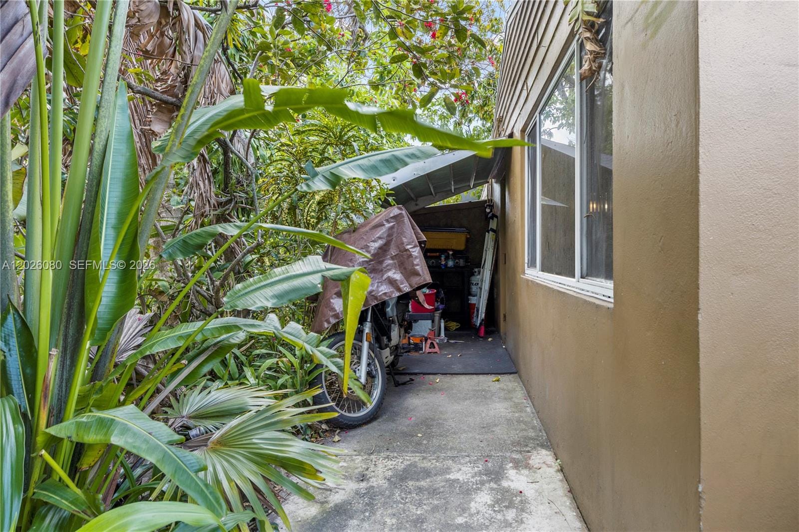 1975 SW 41st Avenue, Fort Lauderdale, FL 33317 photo 4