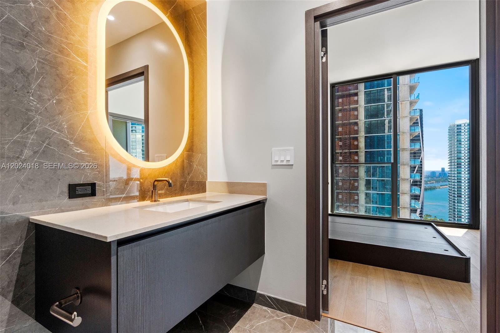 20 NE 11th 20 Ne 11th Street 4504, Miami, FL 33132 photo 19