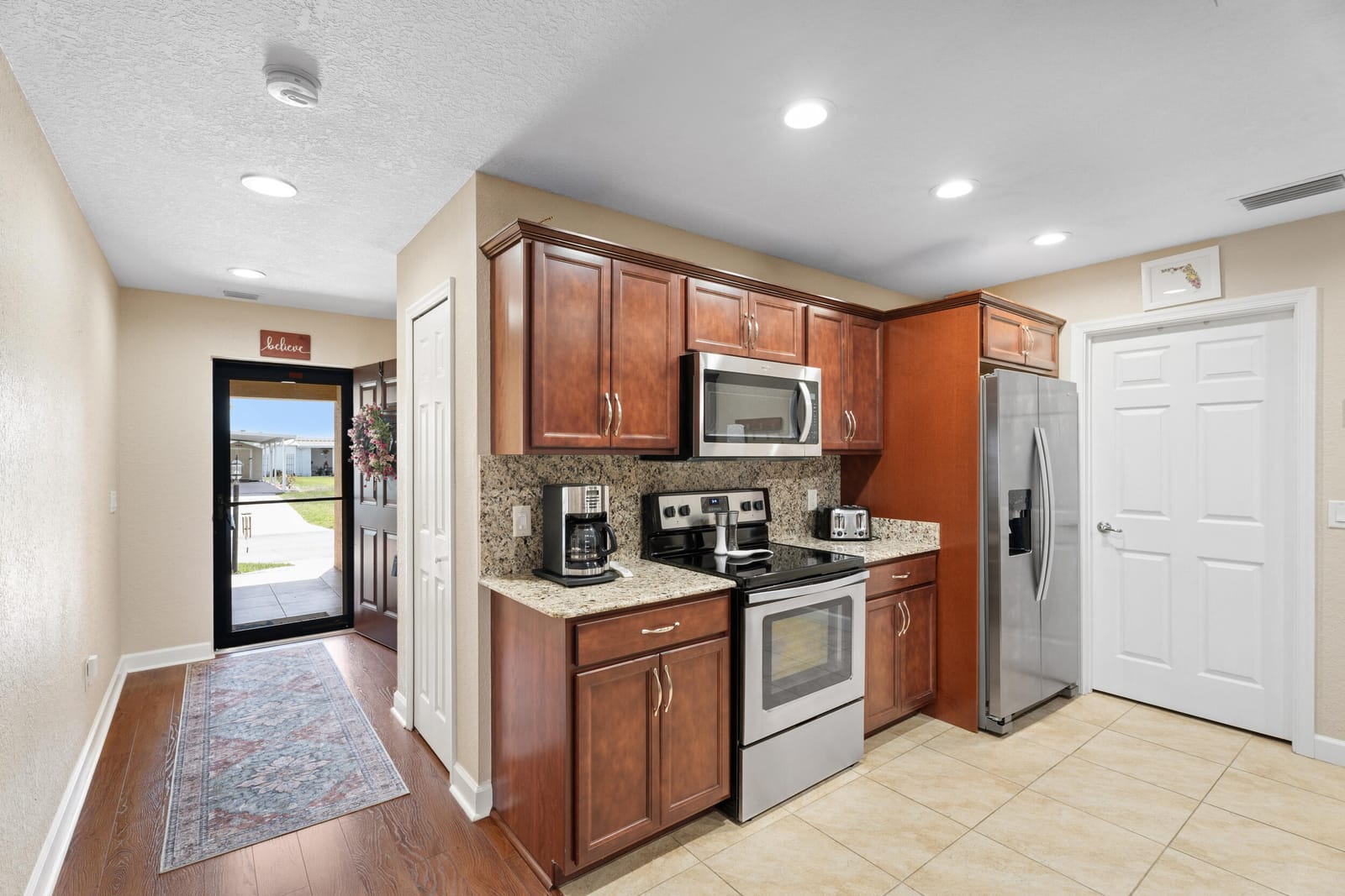 24 Alta Loma — photo 12