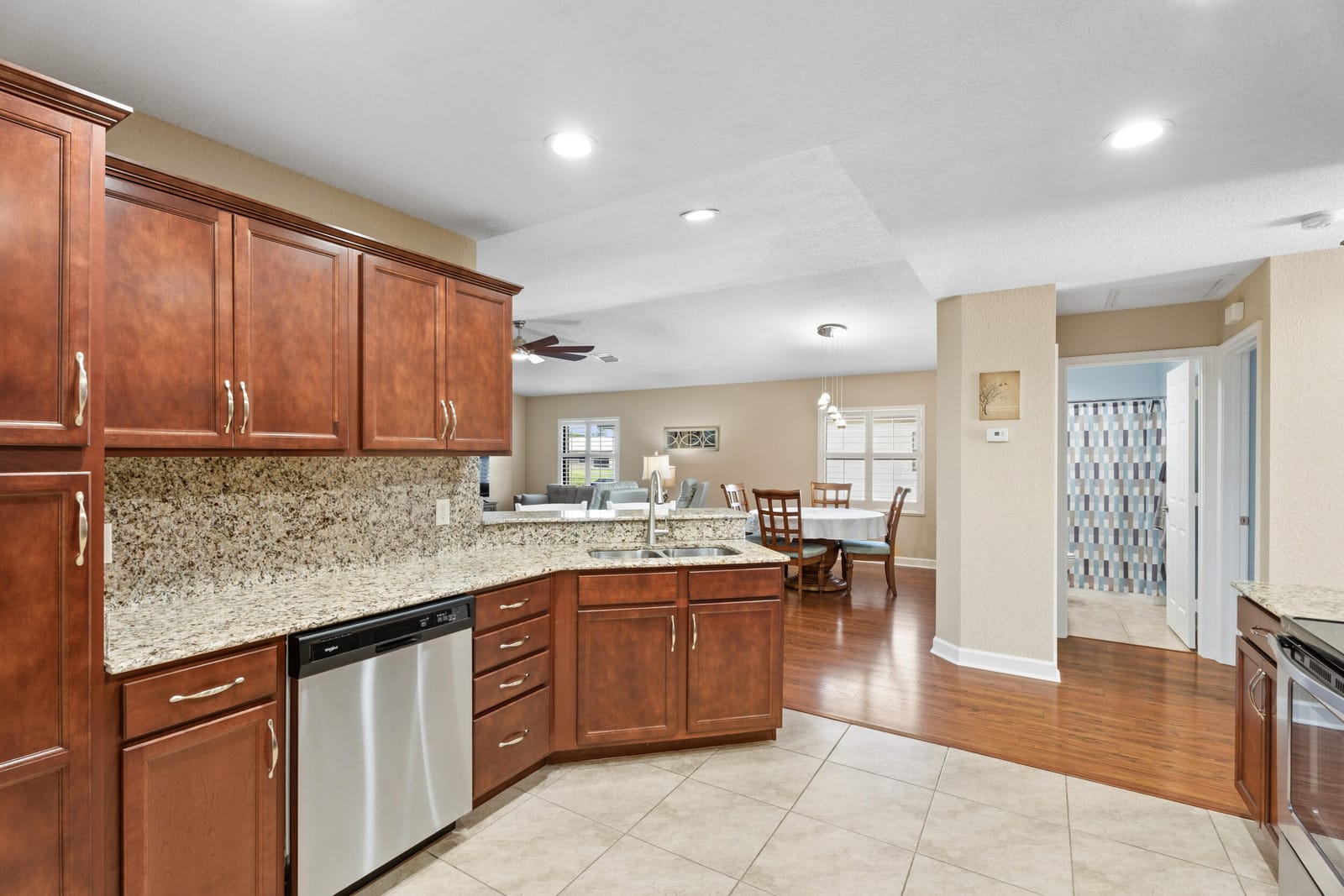 24 Alta Loma — photo 10