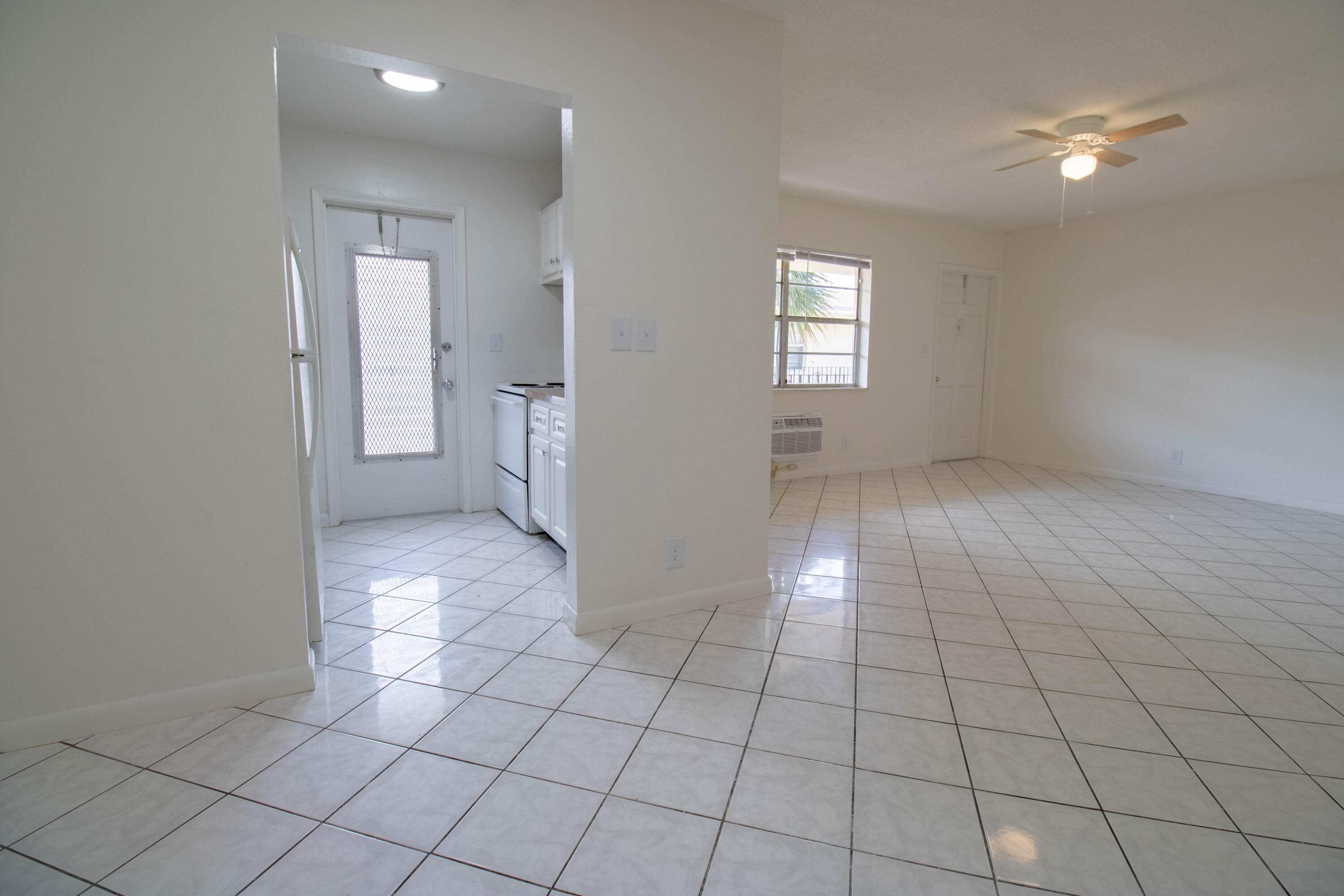 2537 Lincoln Street #14, Hollywood, FL 33020, Hollywood