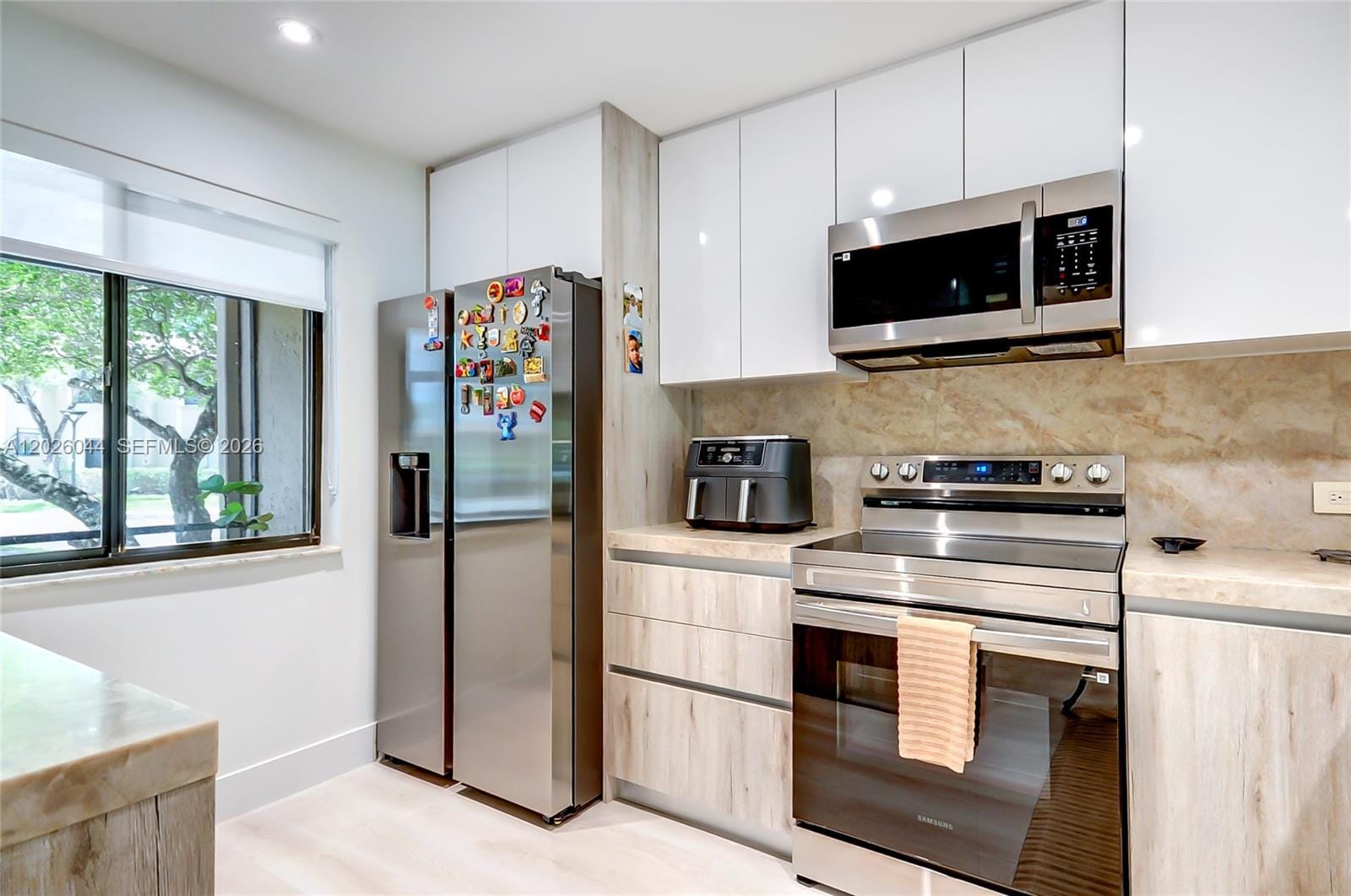 302 Lakeview Drive 105 — photo 3