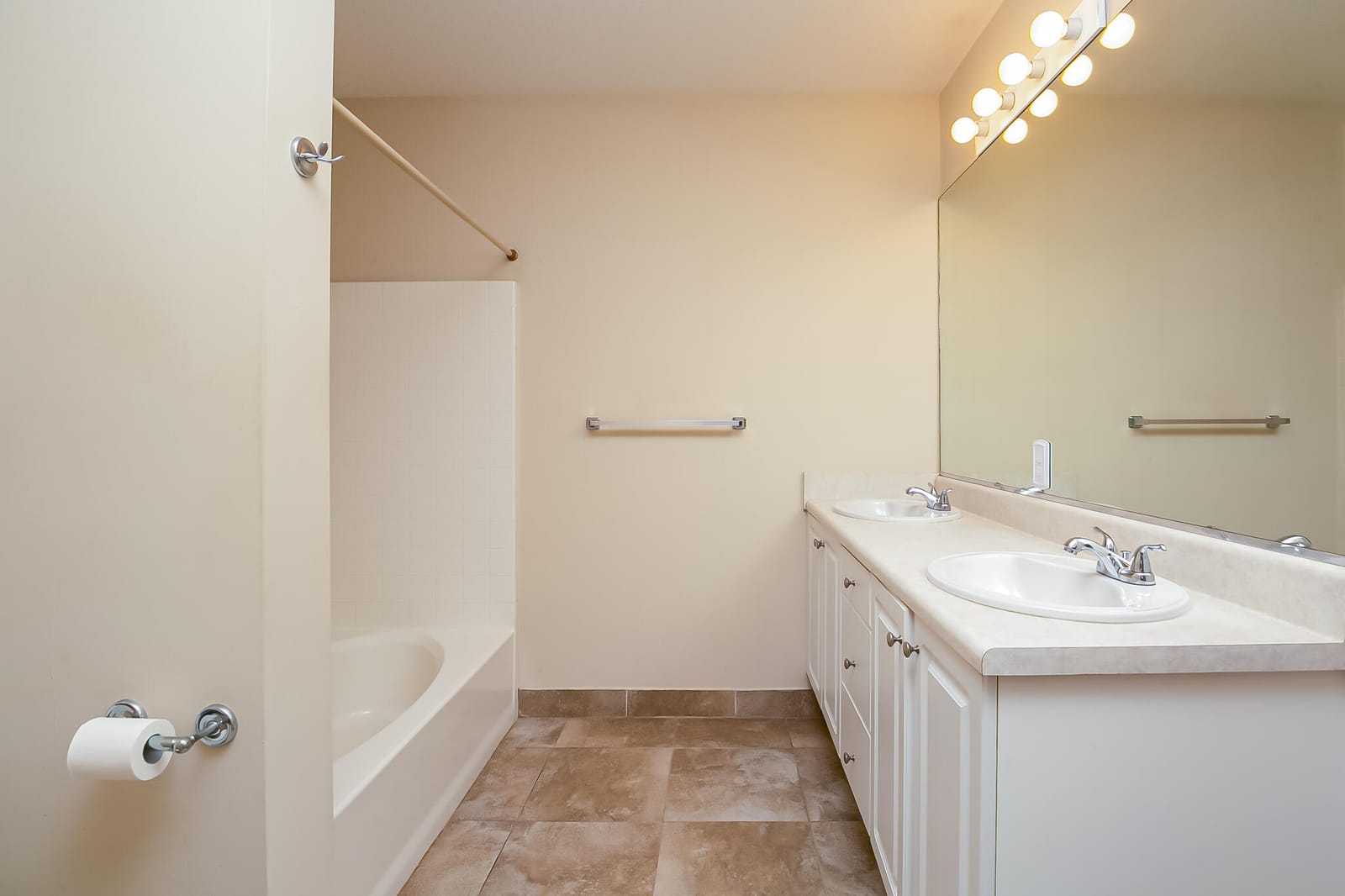 5015 Fairways Circle 107, Vero Beach, FL 32967 photo 18