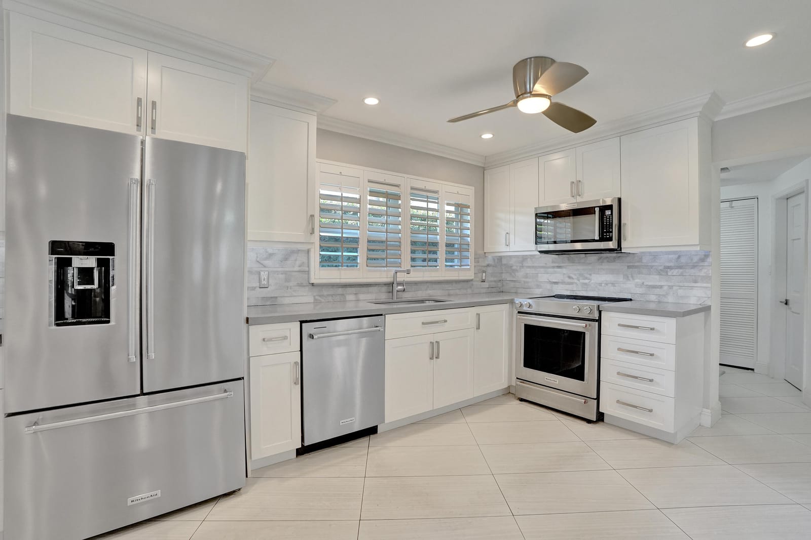 1916 NE 24th Street, Wilton Manors, FL 33305 photo 14