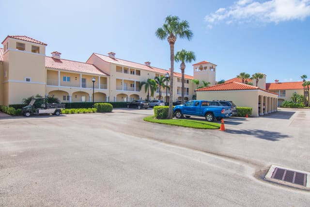5045 Harmony Circle 209, Vero Beach, FL 32967