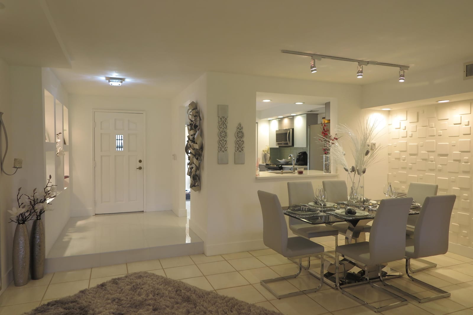 7875 La Mirada Drive — photo 8