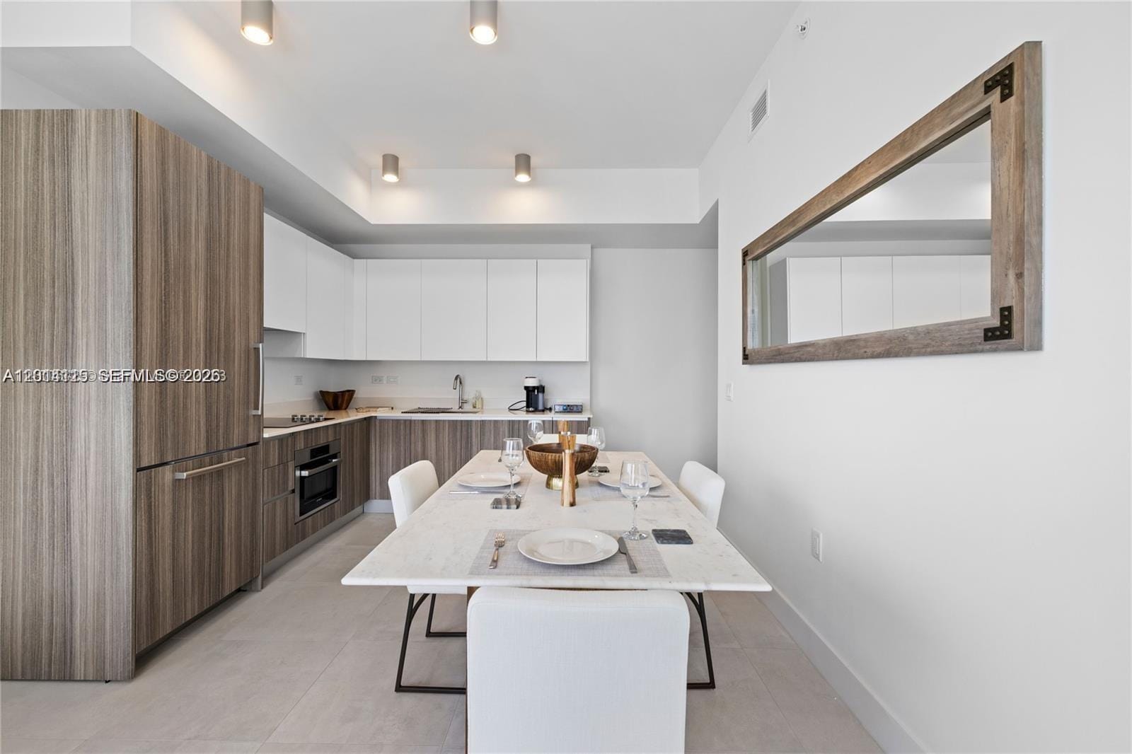 239 SW 9th Street 1502 — photo 3