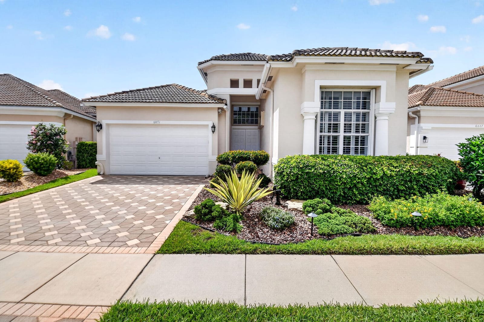 6871 Fairway Lakes Drive — photo 2