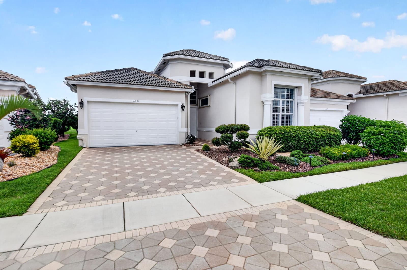 6871 Fairway Lakes Drive — photo 3