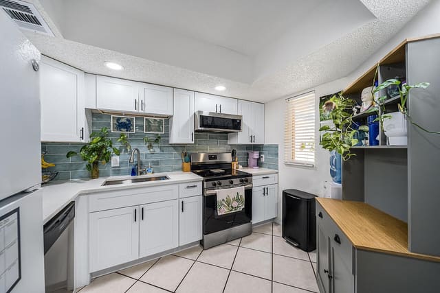 1507 SE Royal Green Circle 102, Port St. Lucie, FL 34952